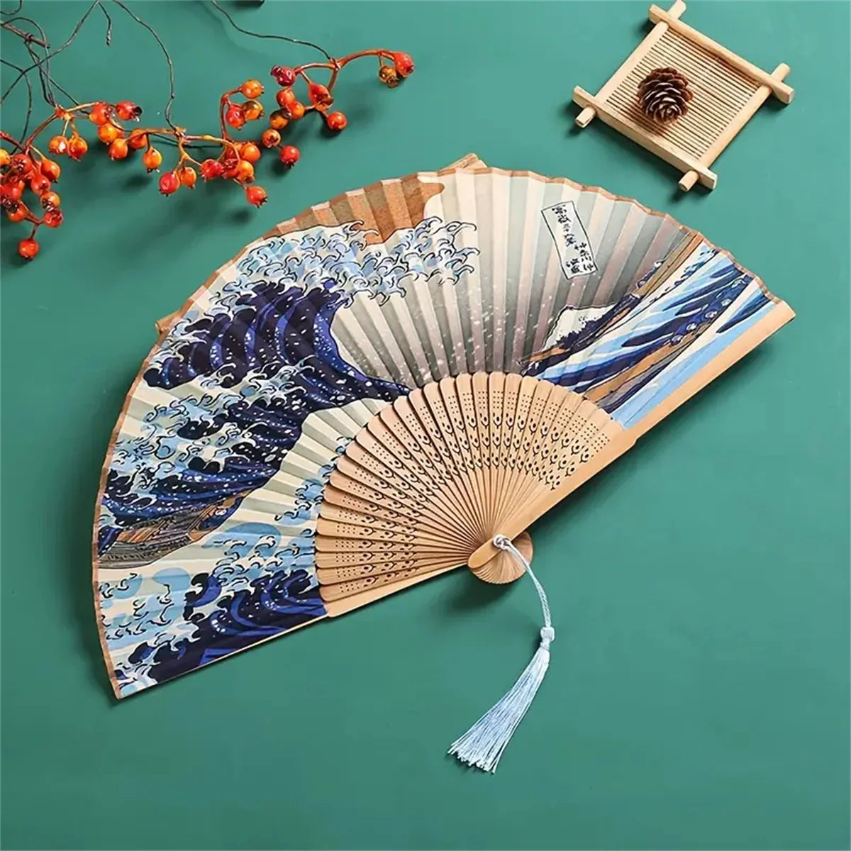 Kaleido Kanagawa Wave Fan
